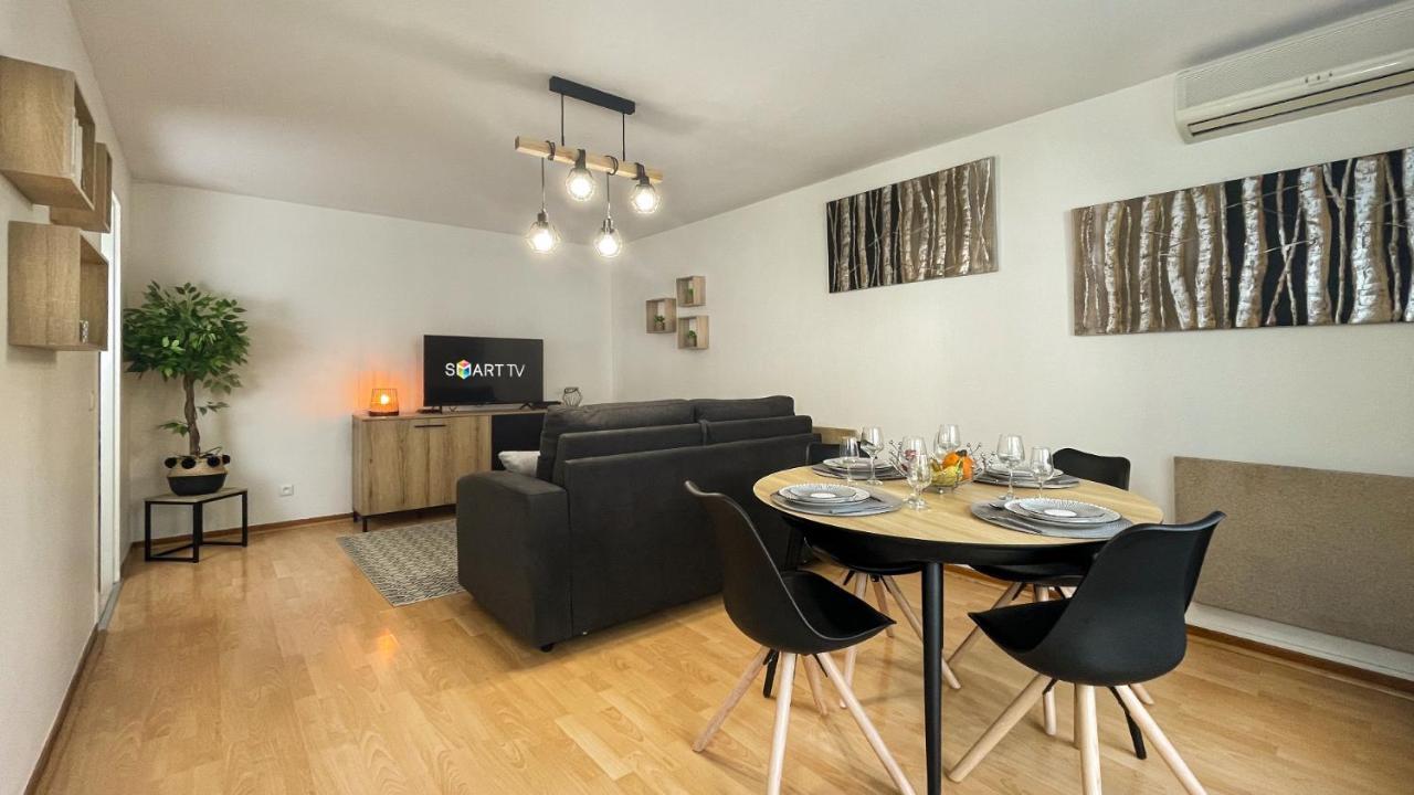 HOMEY WOOD - New - Appartement avec une chambre - Parking privé gratuit - Balcon privé - A 5 min de la gare pour rejoindre Genève Annemasse Exterior foto